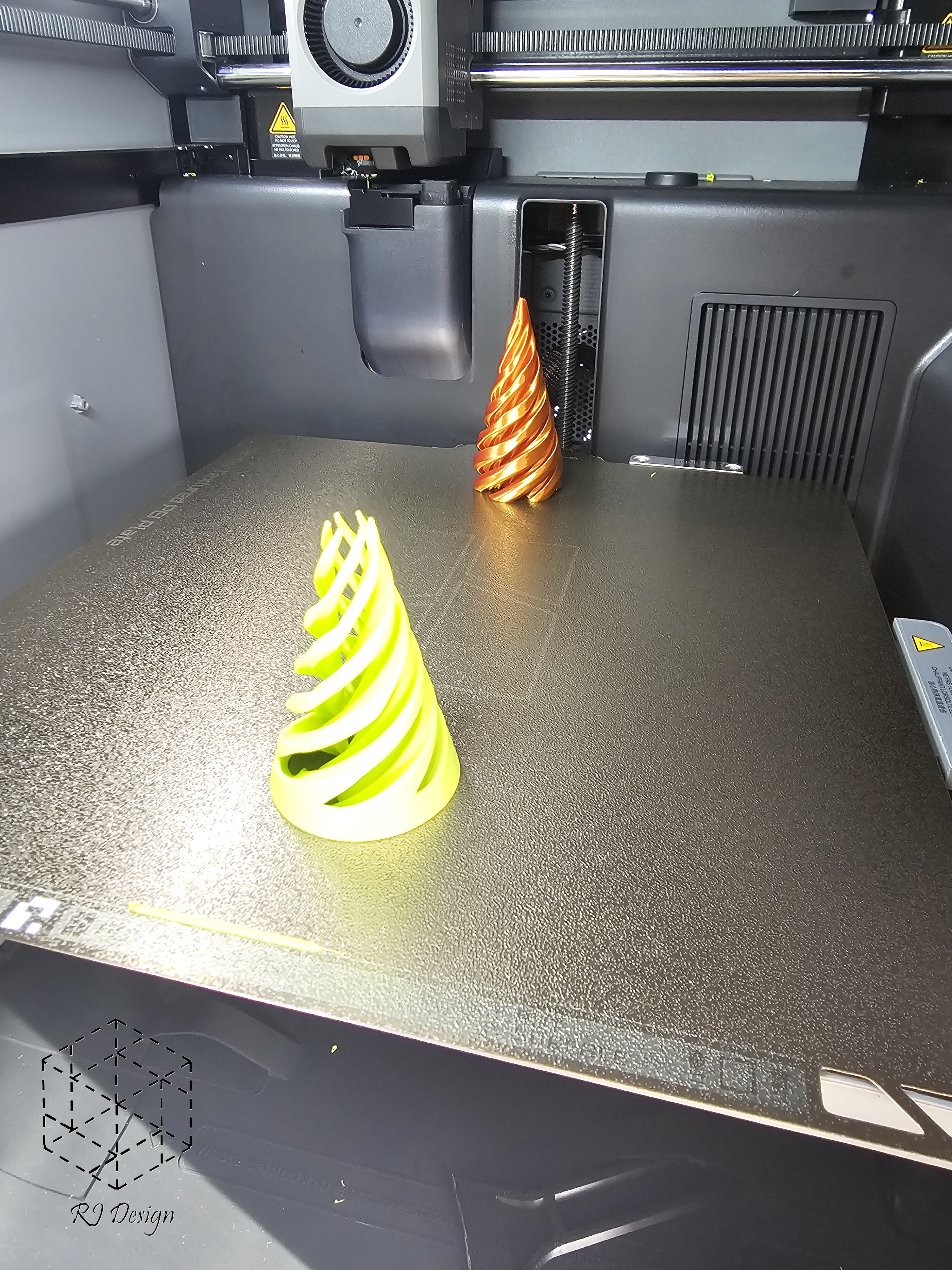Miniatura 1 do modelo 3D Razor Cone Passthrough