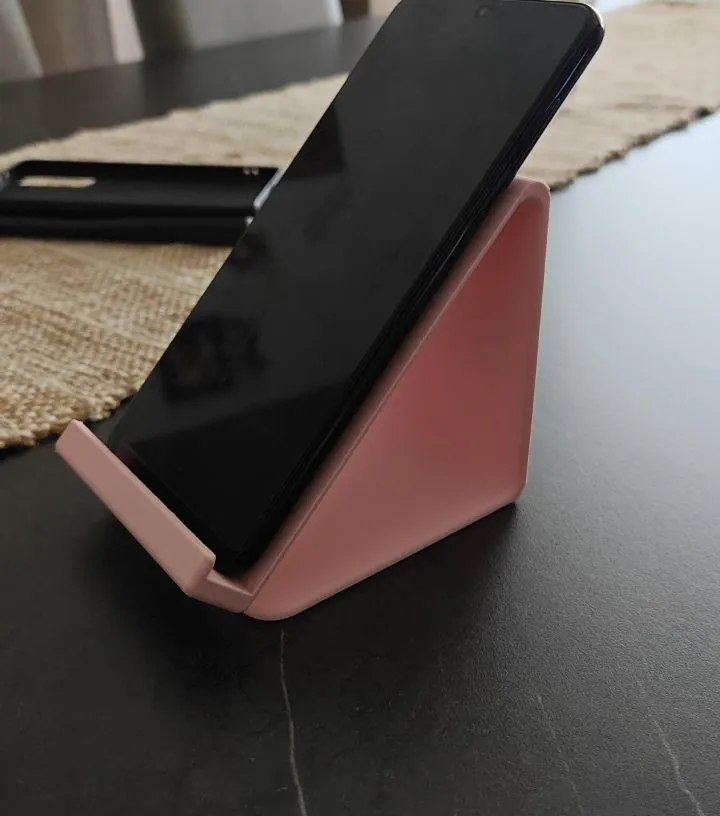 universal cell phone or tablet holder 
