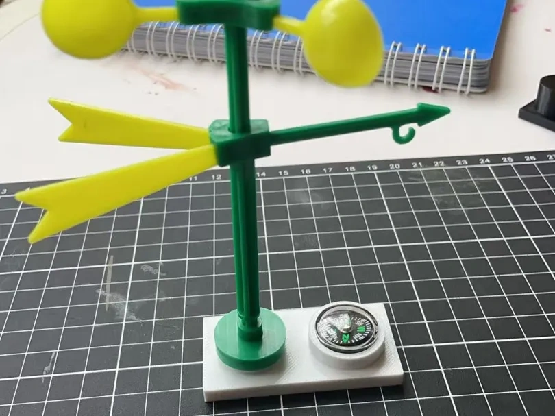 Miniatura 1 do modelo 3D 风向仪指南针固定底座