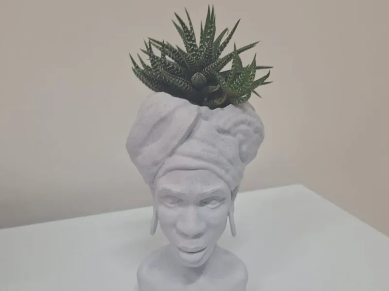 Vaso "Regina d'Africa" – Portapianta  busto