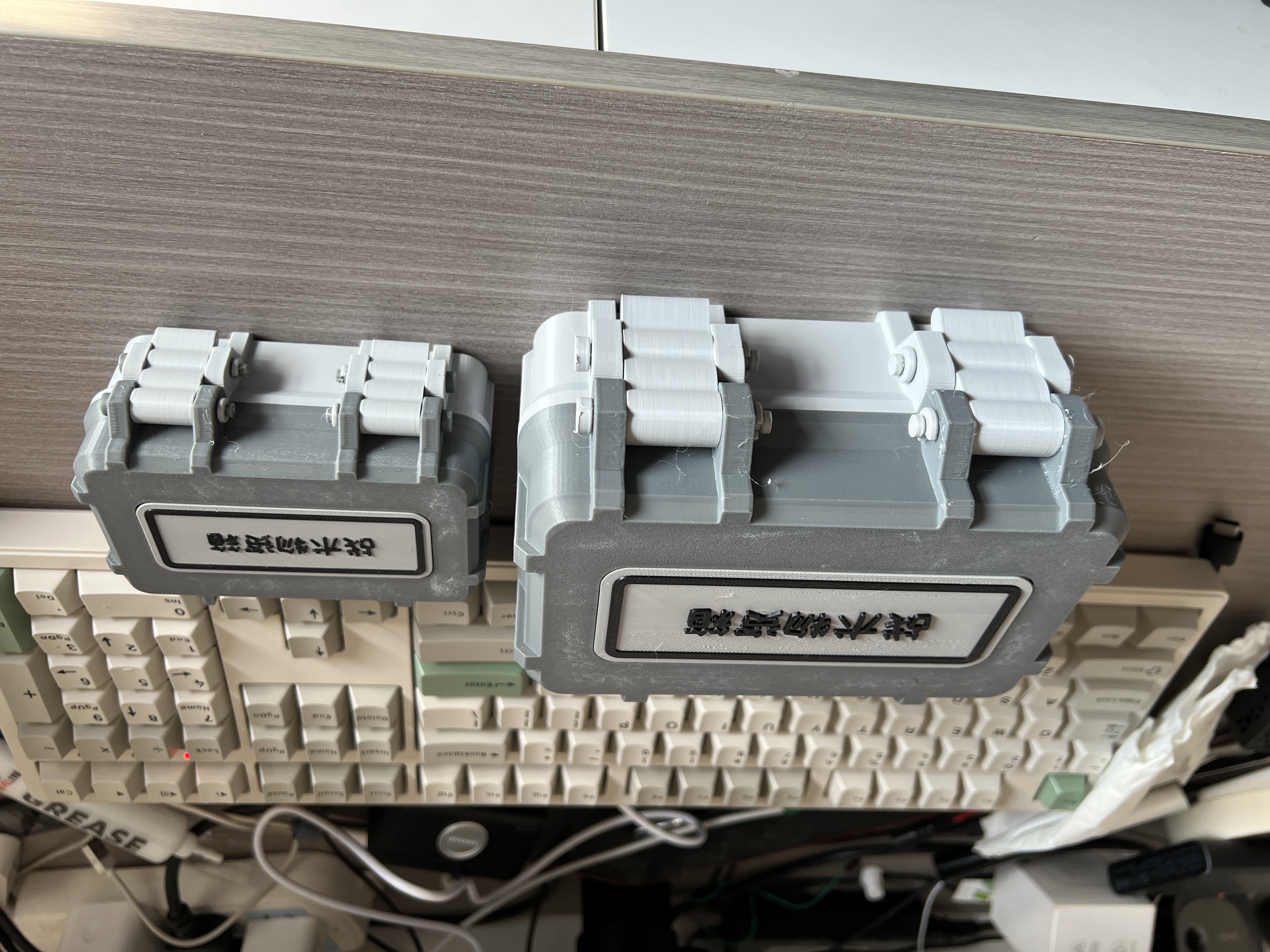 Miniatura 3 do modelo 3D 战术物资箱：可定制标签的桌面收纳盒/工具箱