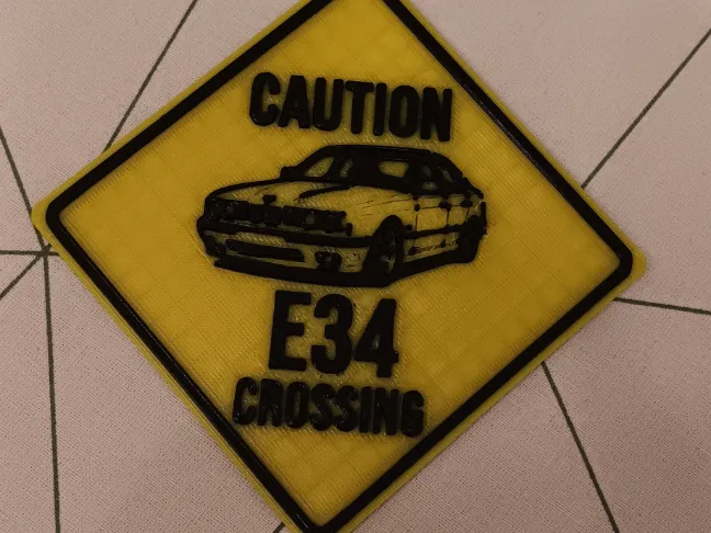 Warnschild E30 crossing