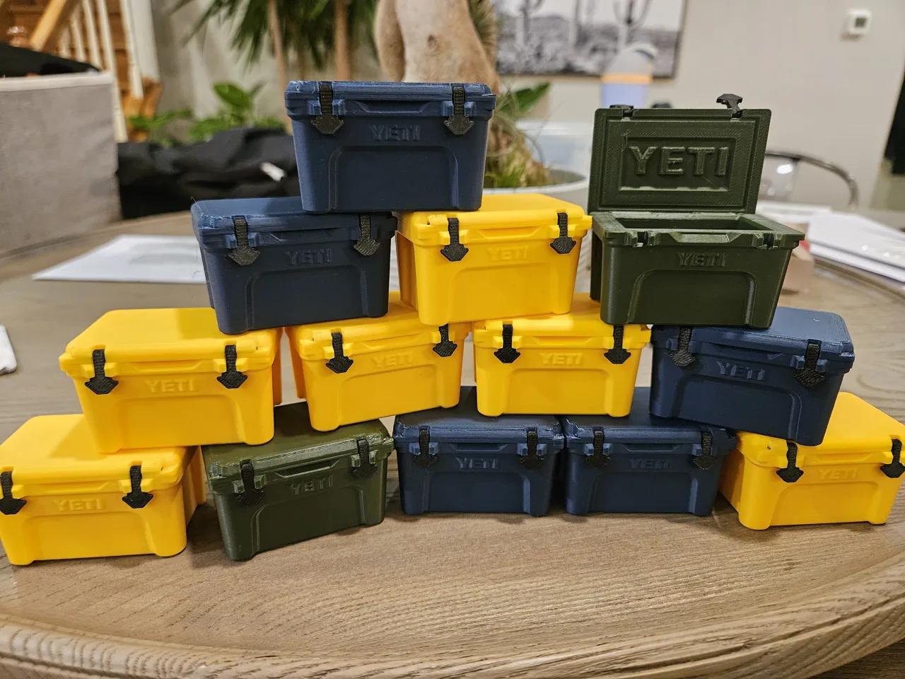 Miniature YETI Cooler Model view 2