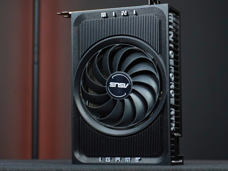 RTX 5070 iGame Mini Shroud