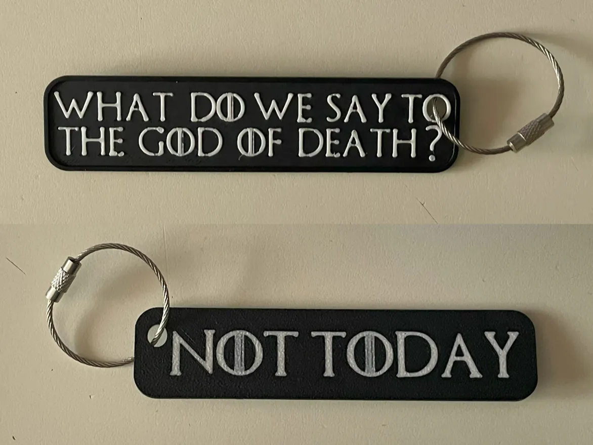 سلسلة مفاتيح المحرك الوترية والبندول المصممة خصيصًا - مجموعة هدايا موضوع لعبة العروش