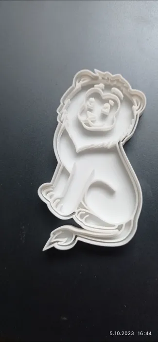 Cookie cutter Lion