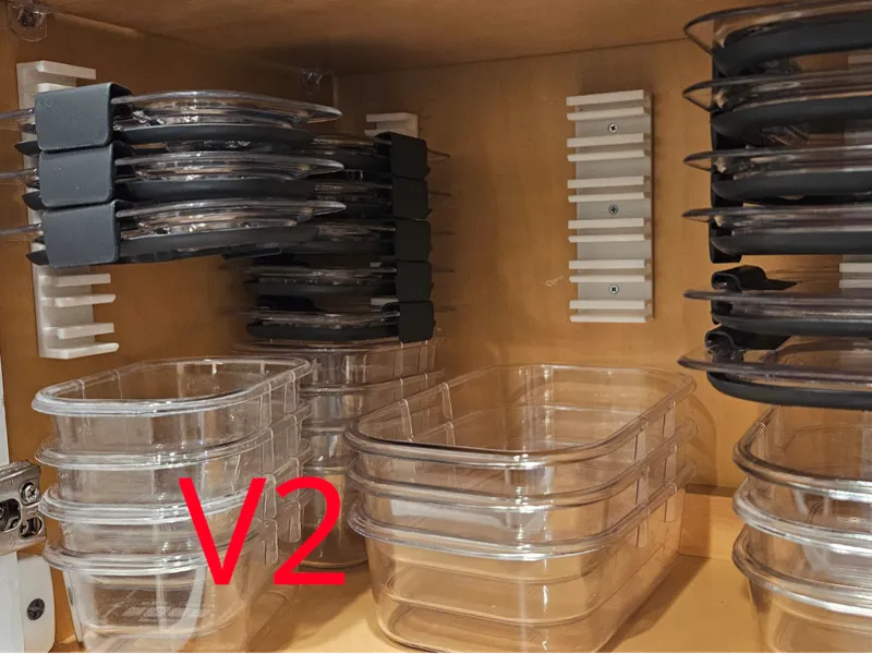 Rubbermaid Brilliance Cantilevered lid holder - V2