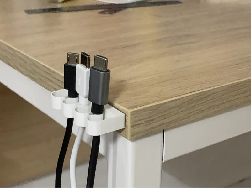 Table side Cable Dock