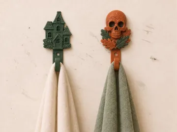 Adorno temático: Halloween Wall Hooks – Haunted House & Skull Set — vista de referencia 3