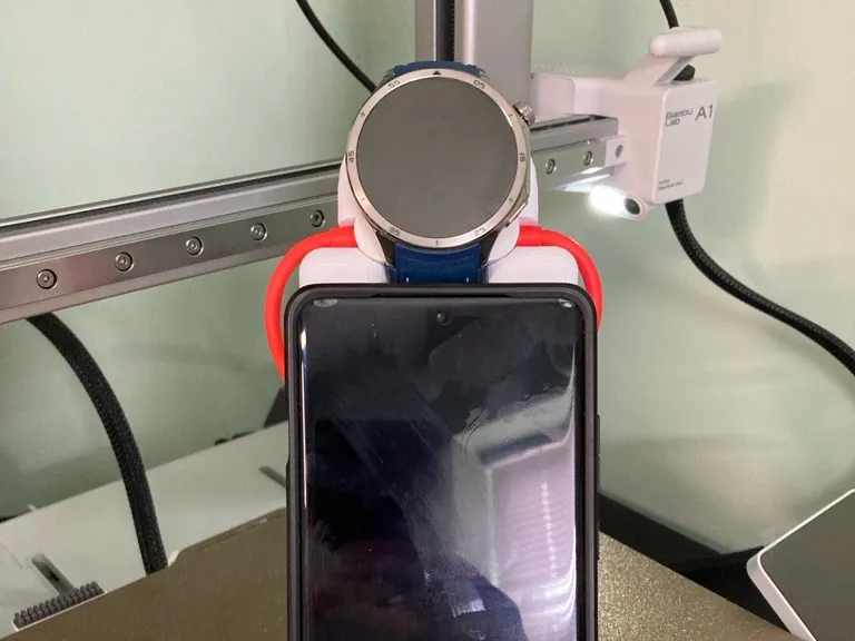 OnePlus 2in1 Watch on wireless charger 