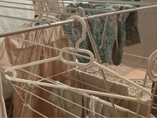 Clothes hanger