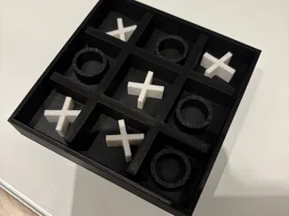 Gioco del Tris – Tic Tac Toe a Due Giocatori