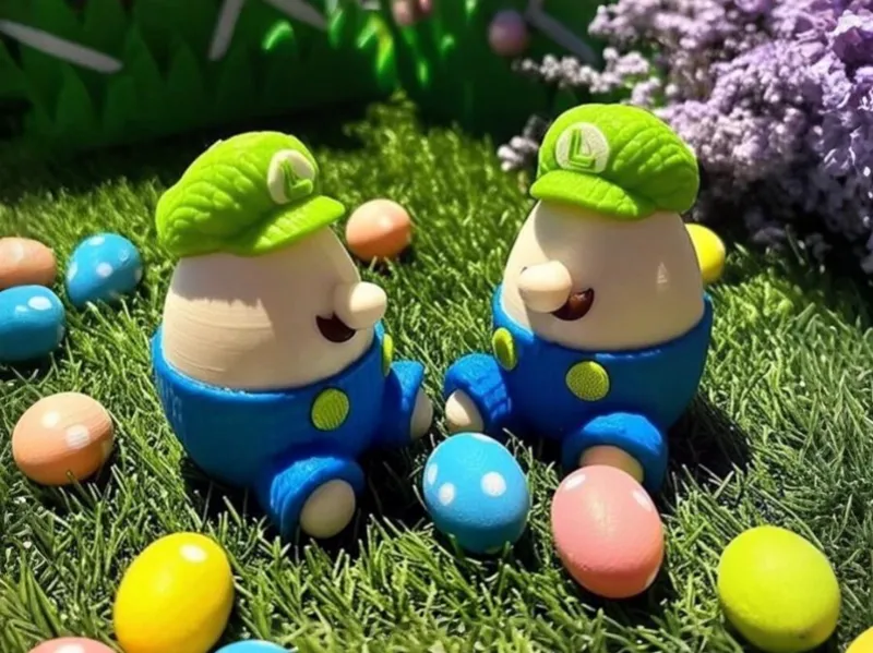 Luigi knitted easter egg