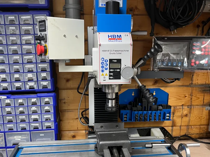 Milling machine guard/shield removal cover