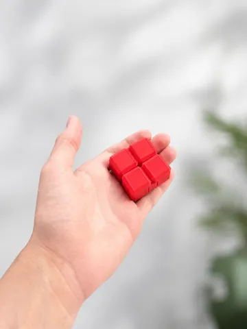 Objeto manipulable: Infinity Cube 2x2 – Fidget Toy — vista de referencia 4