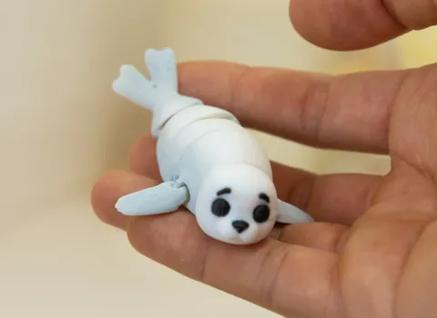 Hansi the seal – Articulated & keychain view 4