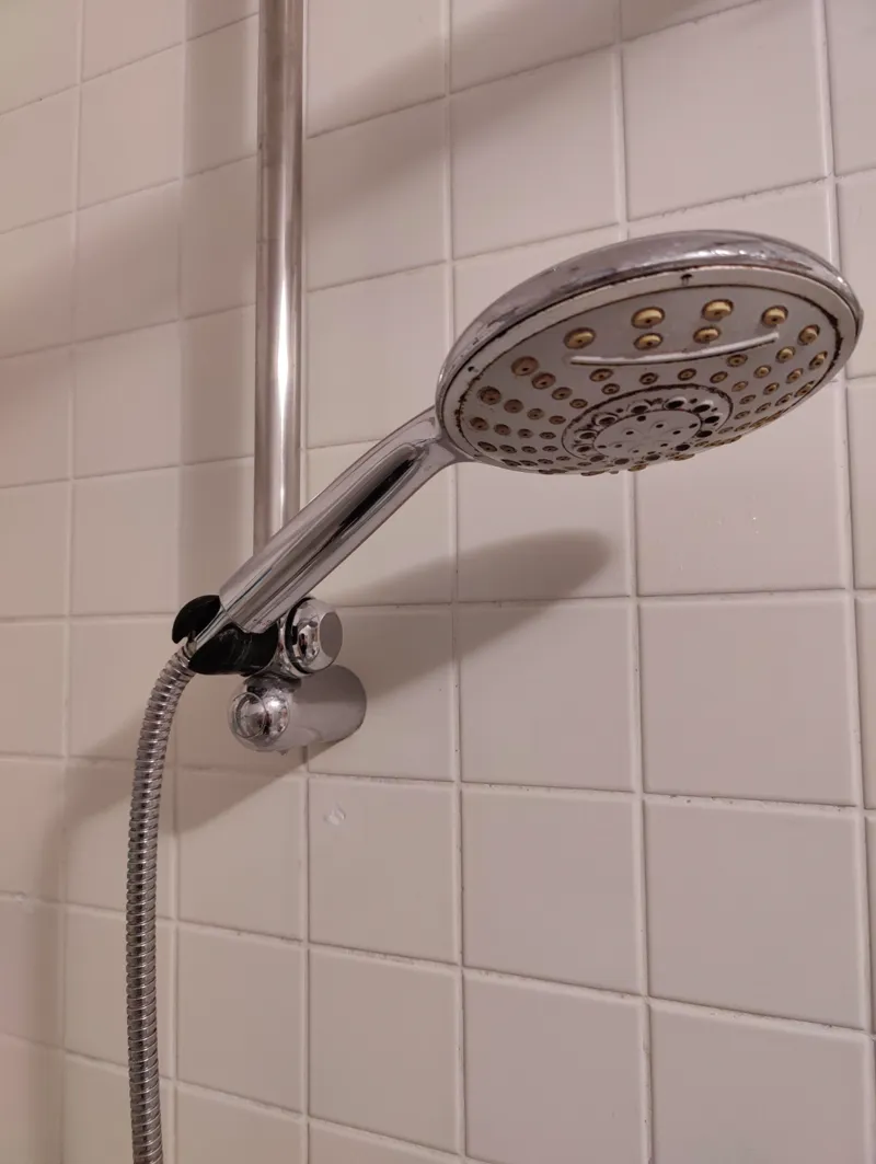 Showerhead holder