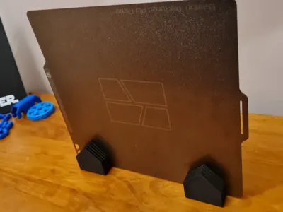 Simple And Compact Build Plate Holder
