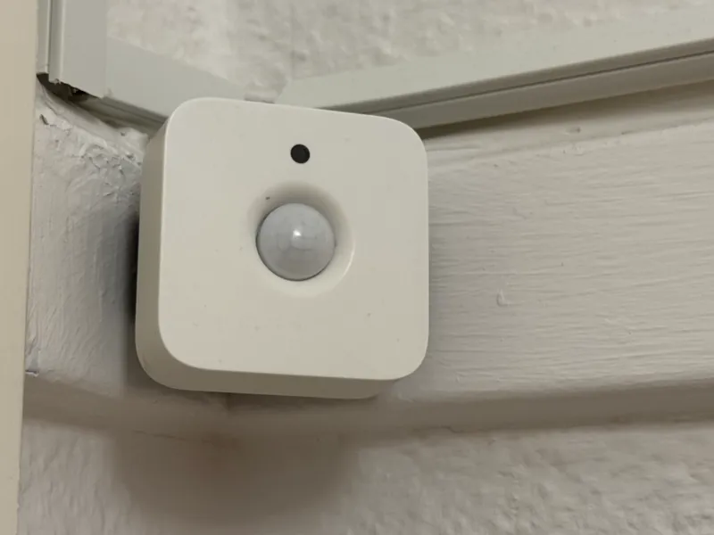 Philips Hue Motion Sensor Corner Mount