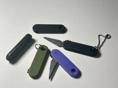 Tiny Keychain Utility Knife
