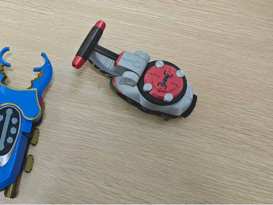 Miniatura 1 do modelo 3D 假面骑士甲斗超越昆虫仪多色可动版本