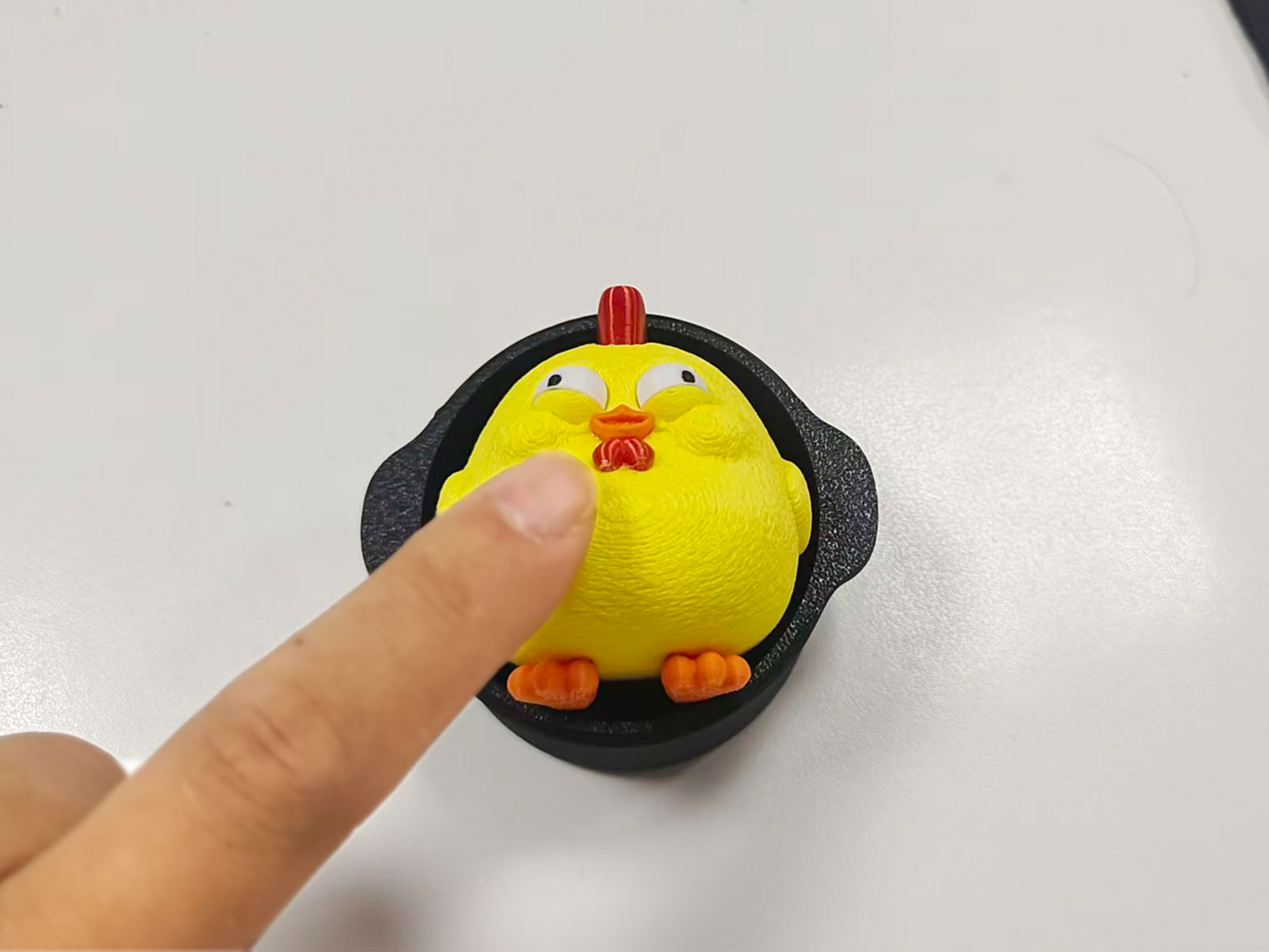 Miniatura 3 do modelo 3D 铁锅炖傲娇小黄鸡 | 按压回弹冰箱贴(无需AMS)
