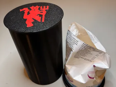 Rice cake container