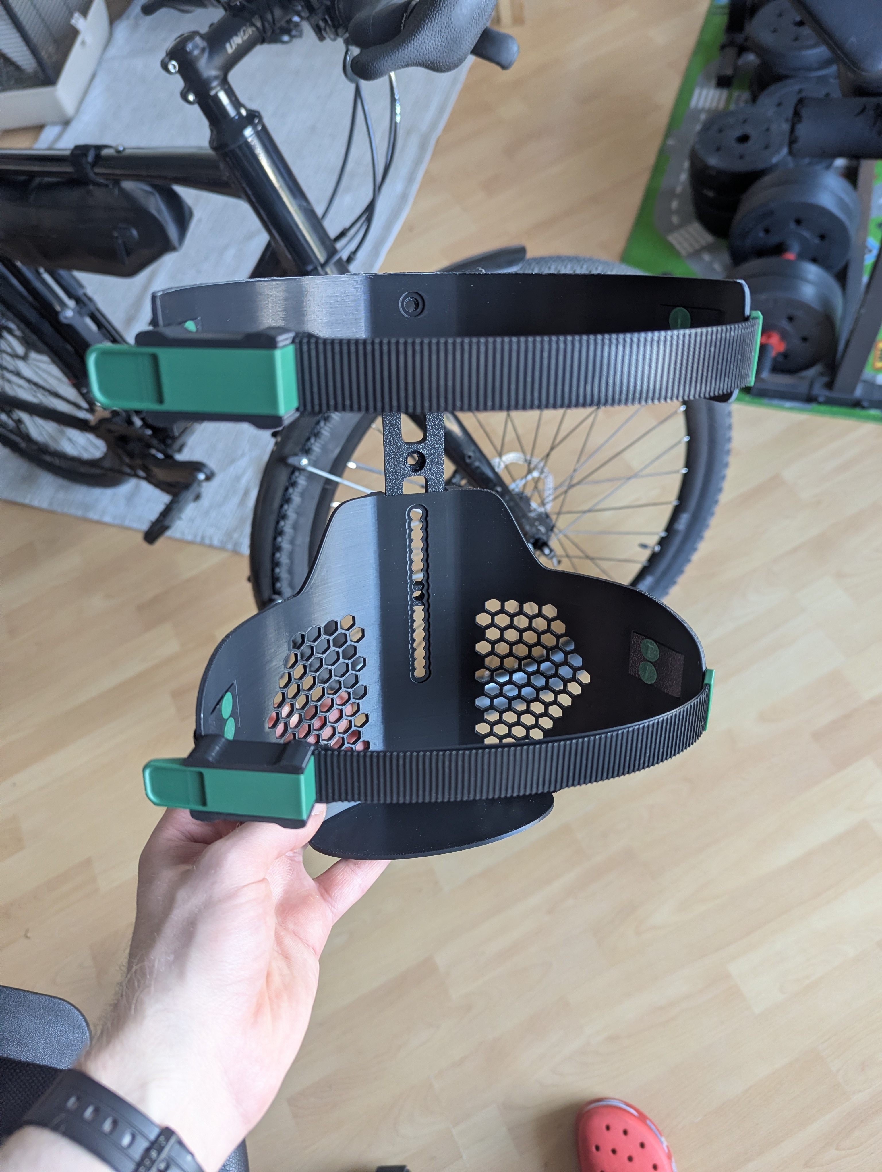 Miniatura 2 do modelo 3D Fork carrying cage