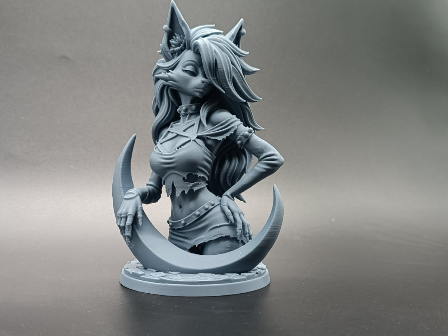 Loona Helluva Boss Bust Moon Display