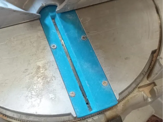 Tapa de inserción para ingletadora Virutex 33 w