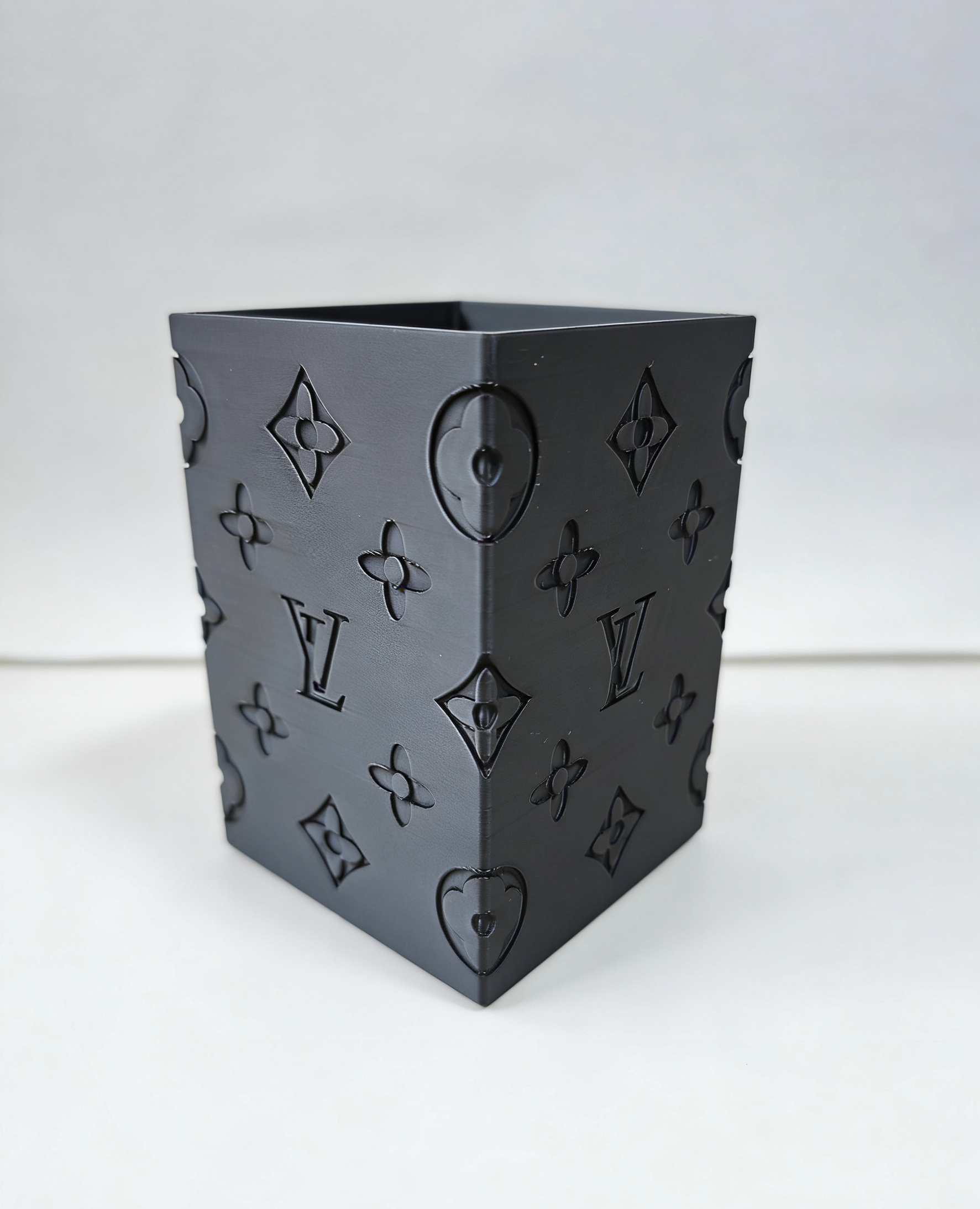Miniatura 2 do modelo 3D LV/笔筒/笔刷桶