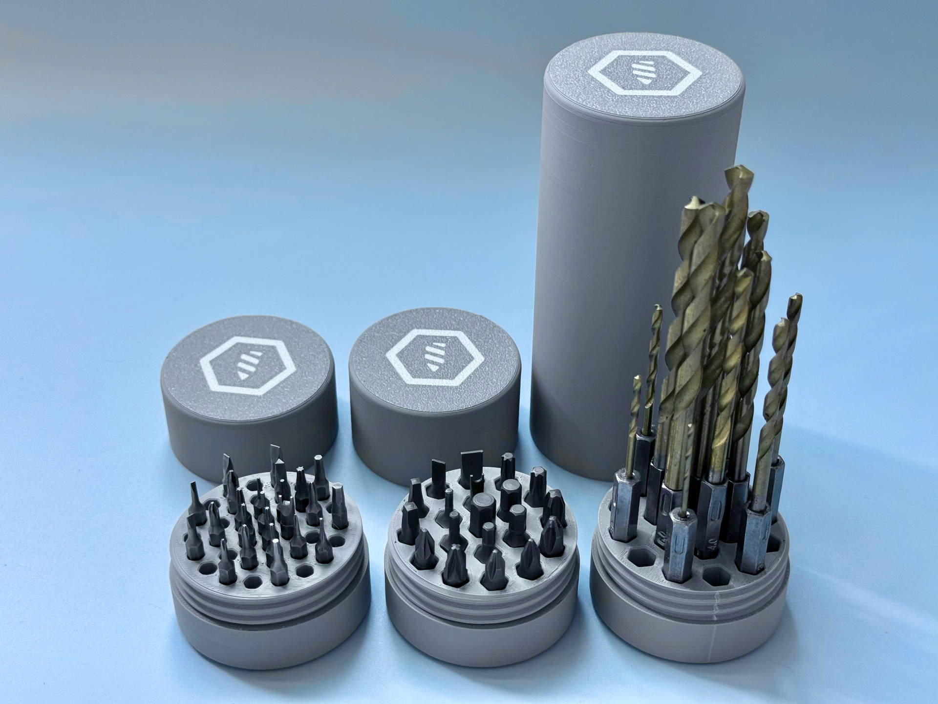 6.35mm/4mm Hex Shank Twist Drill Bit and Screwdriver Bit Magnetic Storage Set by Intake MakerWorld: Download Free 3D Models - 3D model önizlemesi