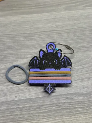 Accesorio para sujetar ligas de cabello: Halloween Bat Hair Tie Holder Keychain — vista de referencia 2