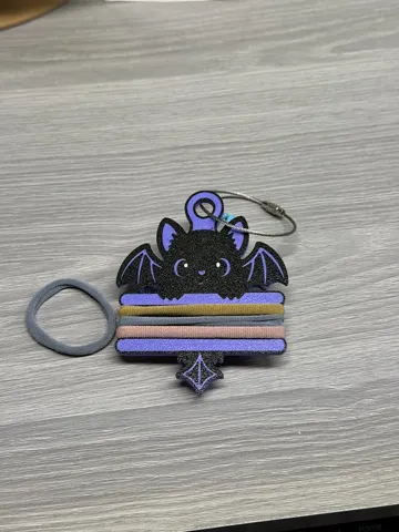 Accesorio para sujetar ligas de cabello: Halloween Bat Hair Tie Holder Keychain — vista de referencia 3