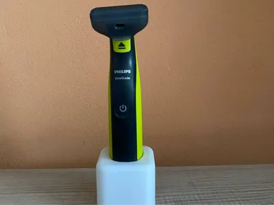 OneBlade Stand Modern