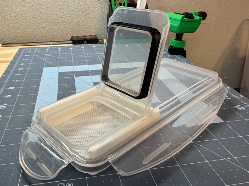 Cereal Container Under-Lid Desiccant Box