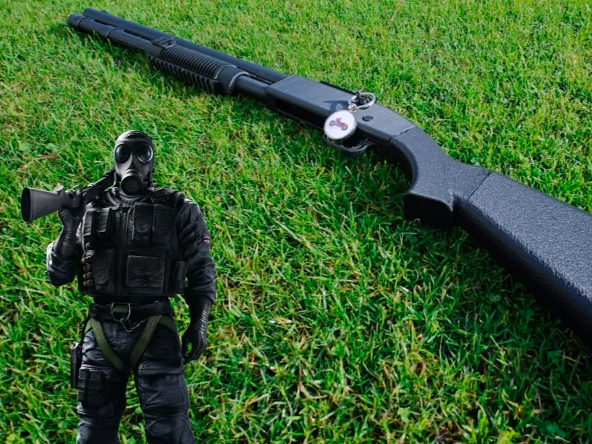 R6S - Smoke Shotgun - M590A1 by Demerdragon MakerWorld: Download Free 3D Models - 3D model önizlemesi