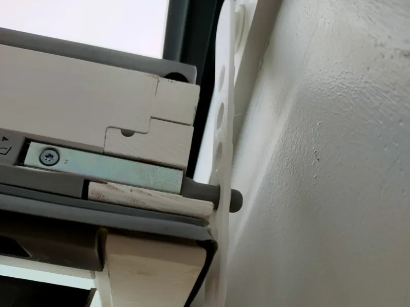 Entrebailleur / bloqueur Velux
