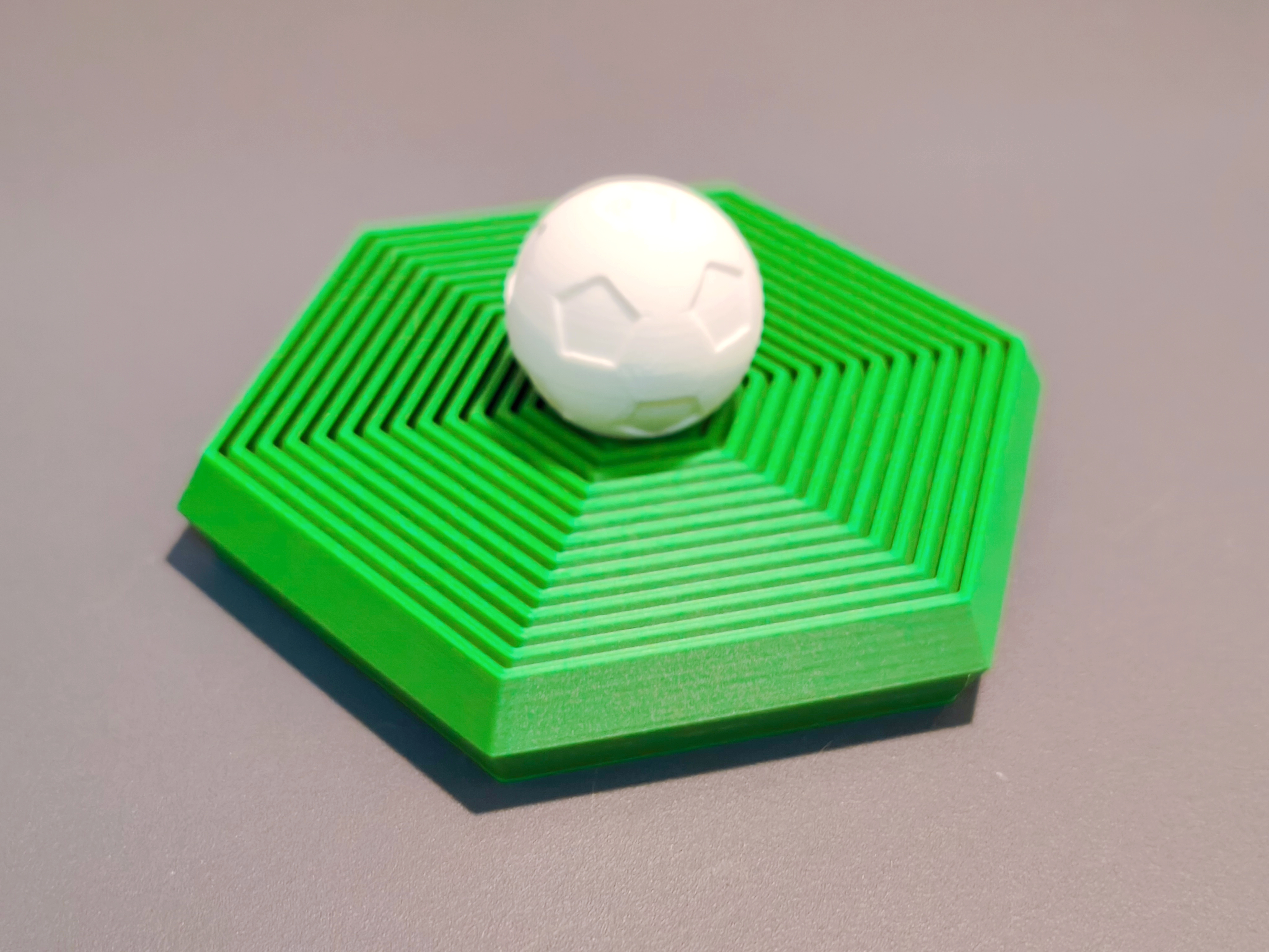 Miniatura 1 do modelo 3D 绿茵足球解压萝卜塔