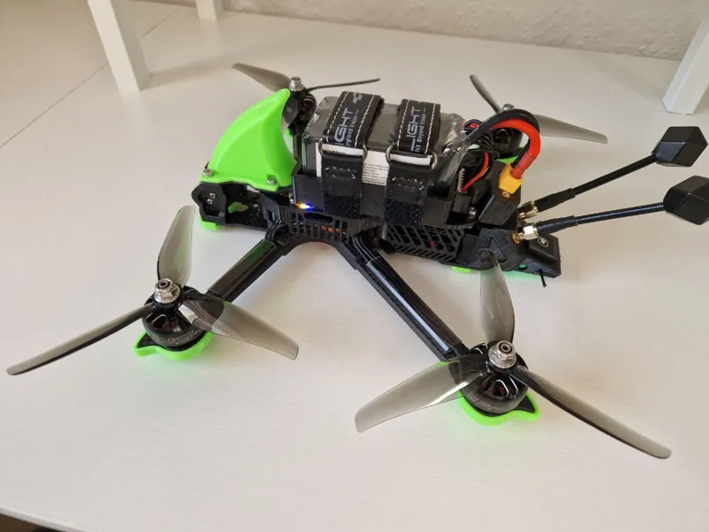 iFlight_Nazgul_DC5_Eco_Battery_Holder + XT60 Mount
