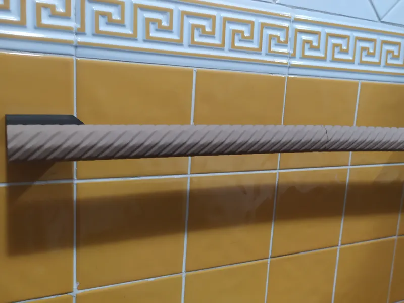 Twist Towel bar