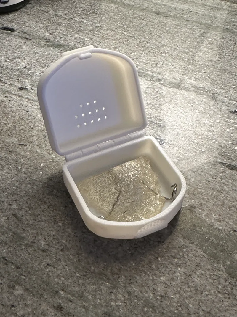 Small Retainer Case
