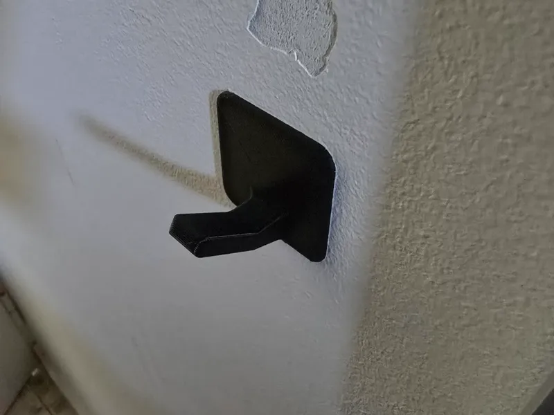 Light duty hook