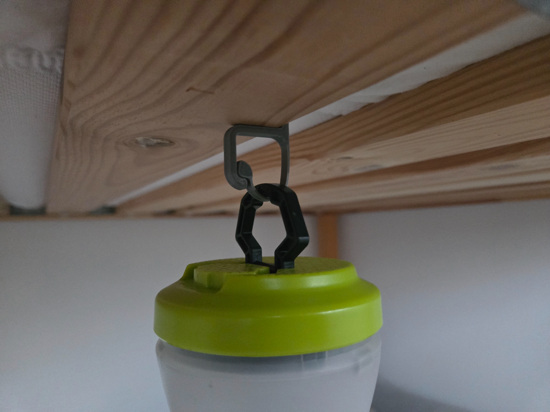 Tiny hook with lock for IKEA Kura bed - V2