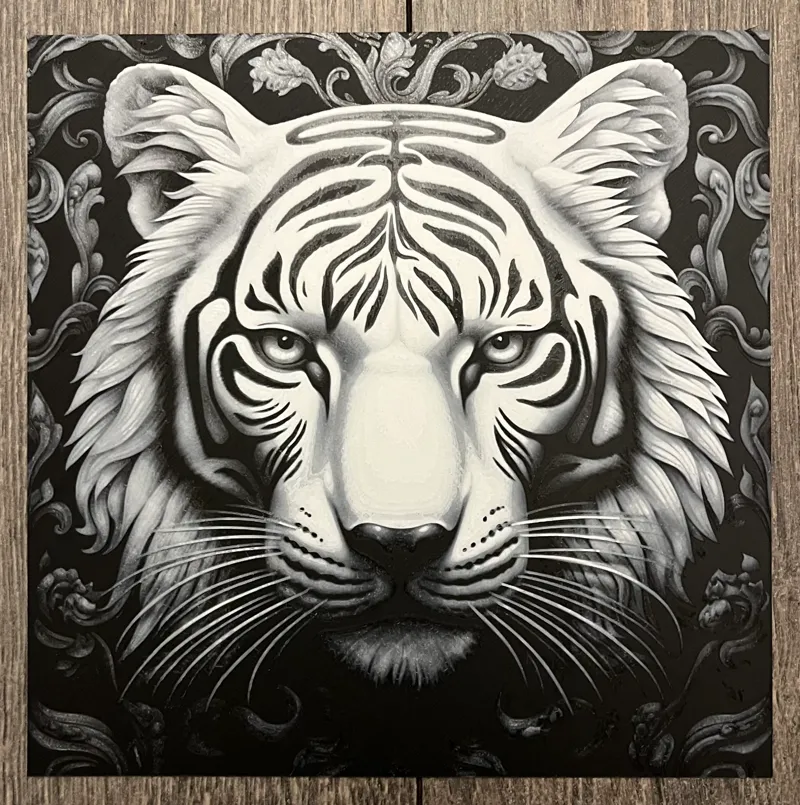 Op-Art White Tiger (Filament Painting)