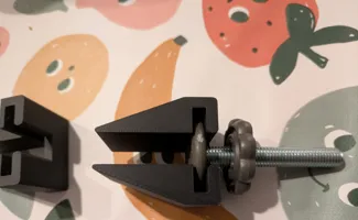 Child/baby gate adapter for open stairway railing