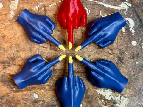 Figura decorativa: Bannefinger - Female version (Middle finger) — referencia de MakerWorld