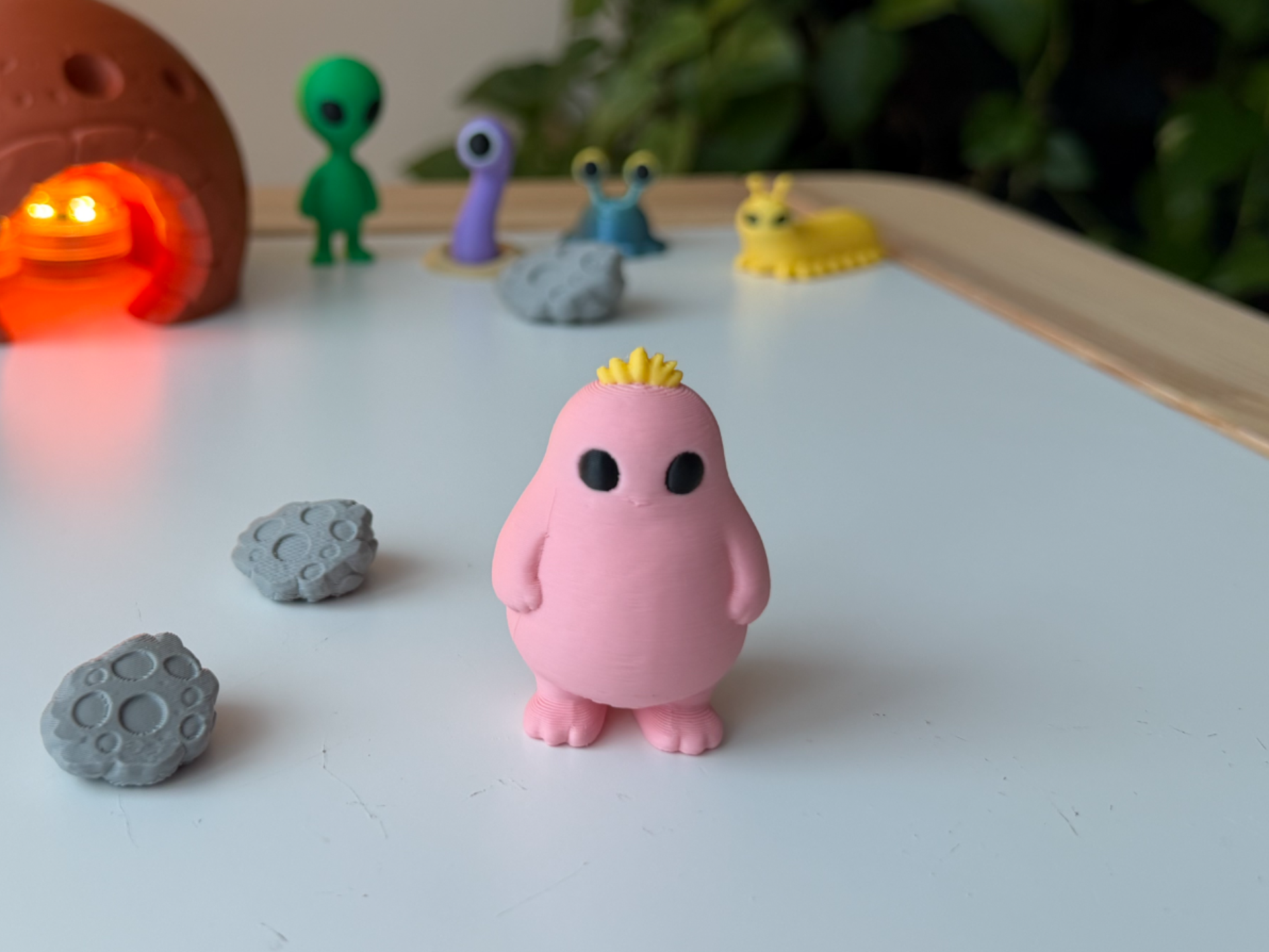 Round Alien - "Plumbo"