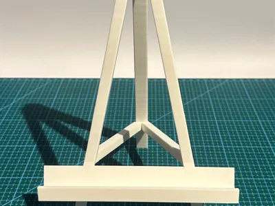 Easel