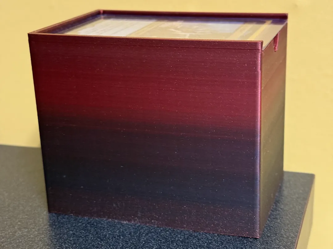 Boîte de rangement pour deck de cartes